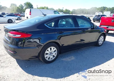 2019 Ford Fusion S z USA, uszkodzony, nr VIN 3FA6P0G73KR163629